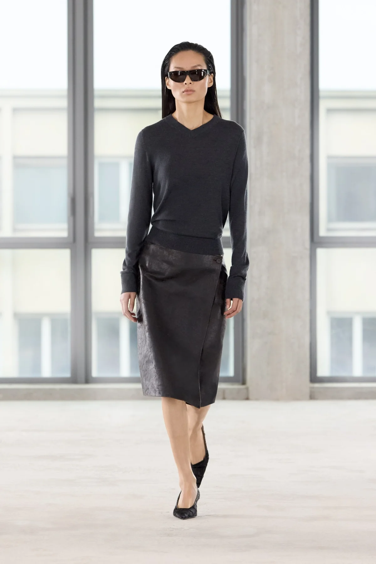 Dawn Leather Skirt - Image 8