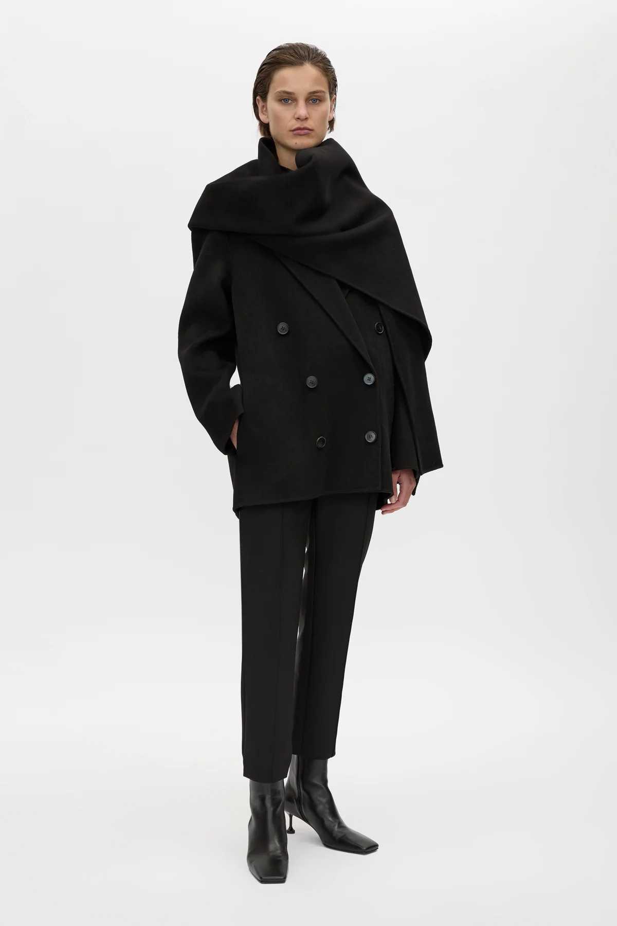 Memoria Coat With Scarf